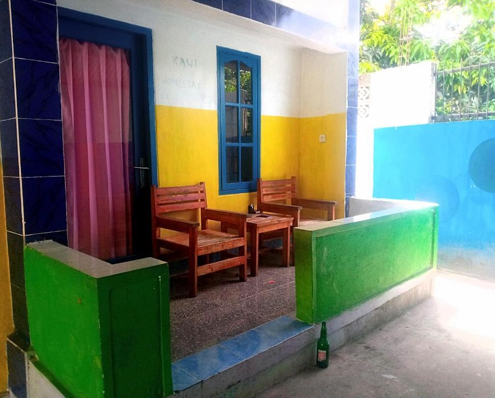 Bulan Homestay Plambi Esterno foto